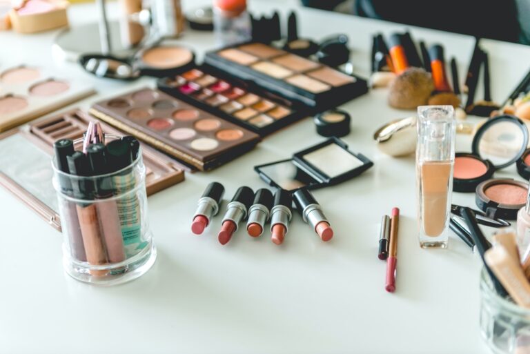 Make up, beauty products